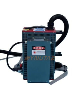 Machine de nettoyage au laser à main en métal de petite taille Système de refroidissement à l'eau 2000W