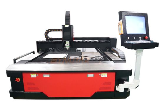 1.5KW/2KW/3KW/4KW/6KW 1500*3000mm Zone de travail Machine de découpe laser à fibre contrôlée par le système Cypcut