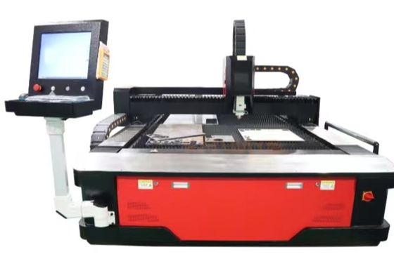 Machine de découpe laser à fibre de puissance 1500W-6000W 380V/50Hz pour des tâches de découpe de précision